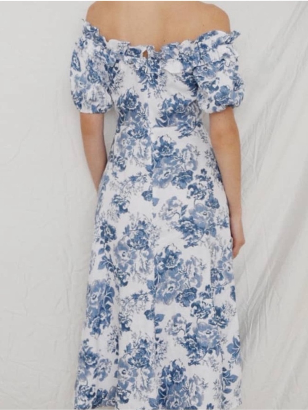 NWT Reformation Marley Dress in Olympia 2 - Picture 2 of 3